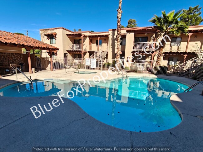 Building Photo - 3357 N Country Club Rd