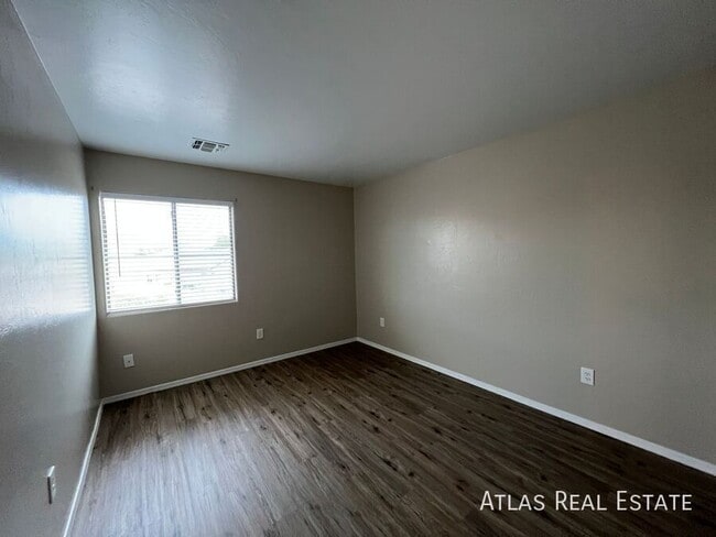 Building Photo - 5760 W Cortaro Crossing Dr