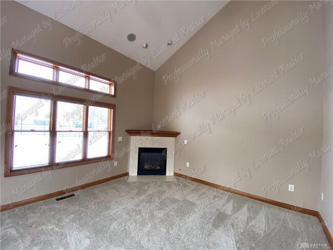 Building Photo - 6353 Charlotte Ct