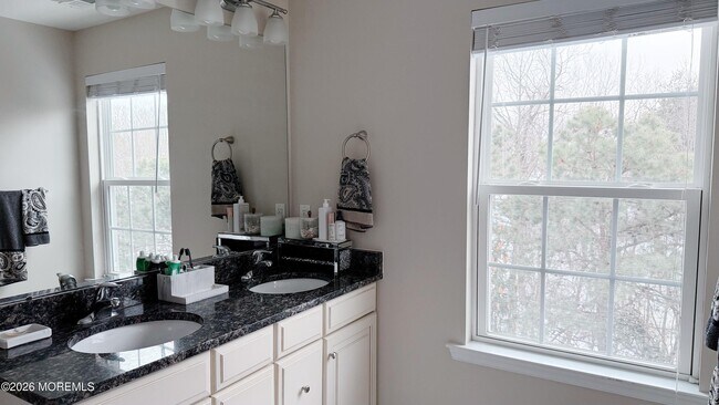 Building Photo - 110 Halliard Dr