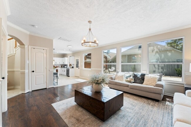 Building Photo - 19251 Hopeview Ct