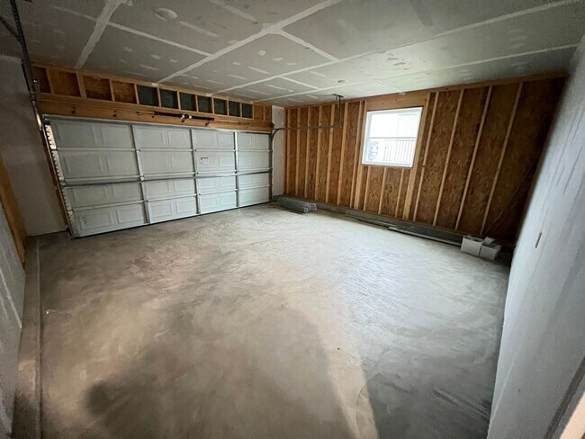 Building Photo - NEW CONSTRUCTION!