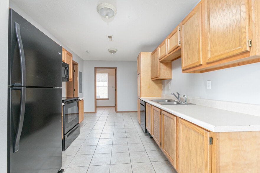 Primary Photo - Ozark South Apartments