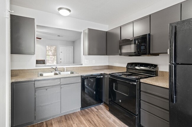 Building Photo - 1815 River Crossing Cir