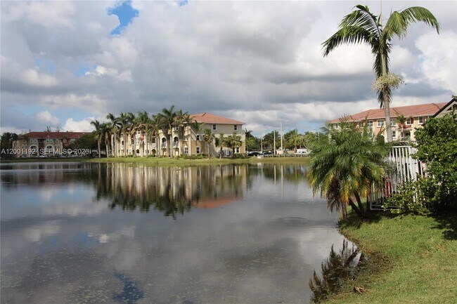 Building Photo - 10885 NW 89th Terrace