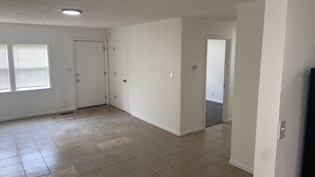 Building Photo - 3939 Prescott Ave