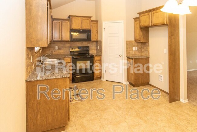 Building Photo - 10708 SW 30th St