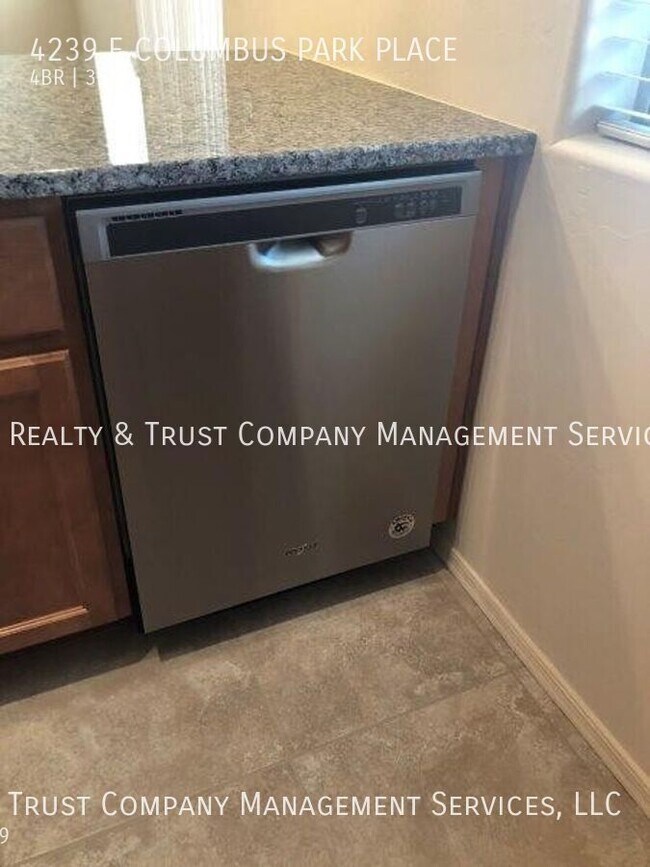 Building Photo - 4239 E Columbus Park Pl