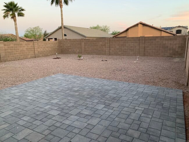 Building Photo - 42428 W Michaels Dr