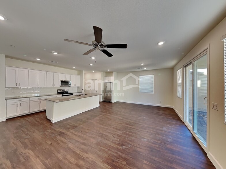 Building Photo - 292 Dahlia Rachel Pl