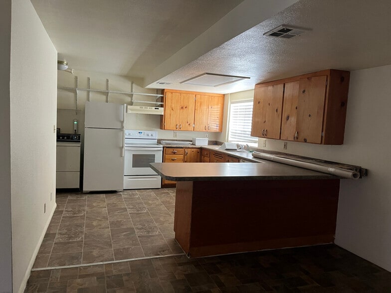 Building Photo - 1241 Fir St