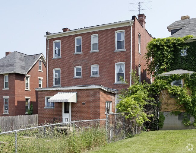 630 W Pittsburgh St 630 W Pittsburgh St Greensburg PA 15601