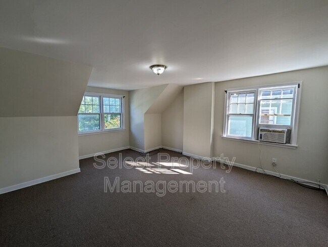 Building Photo - 1226 Elmwood Ave