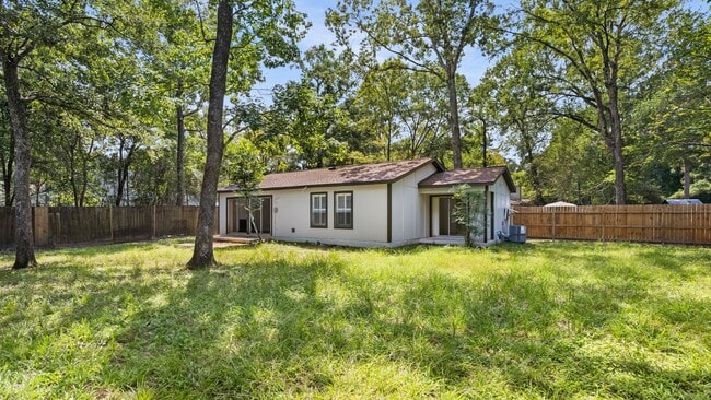 Building Photo - 1908 N Red Cedar Cir