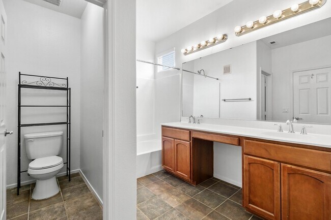 Building Photo - 308 Island Way