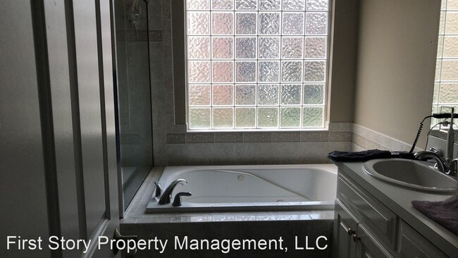 Building Photo - 4895 Heritage Park Blvd