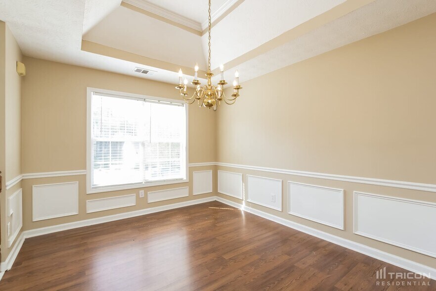 Building Photo - 3180 Willow Park Dr NE