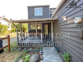 Building Photo - Charleston Duplex