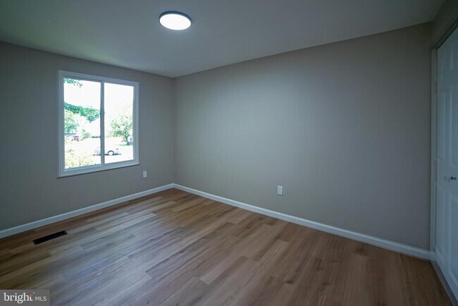 Building Photo - 8278 Wold Den Ct