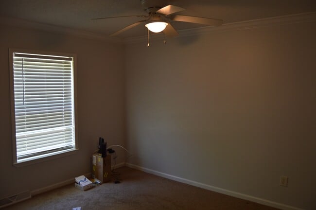 Building Photo - 118 Grain Dr