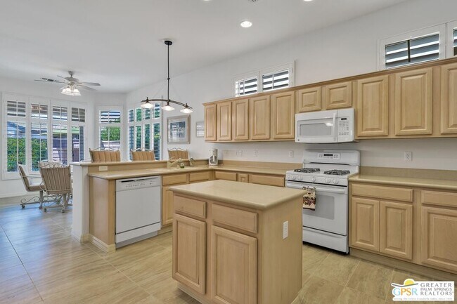 Building Photo - 78139 Elenbrook Ct