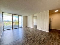 Building Photo - Haiku Hale: 2 Bed, 1 Bath Condo w/ 1 Parki...