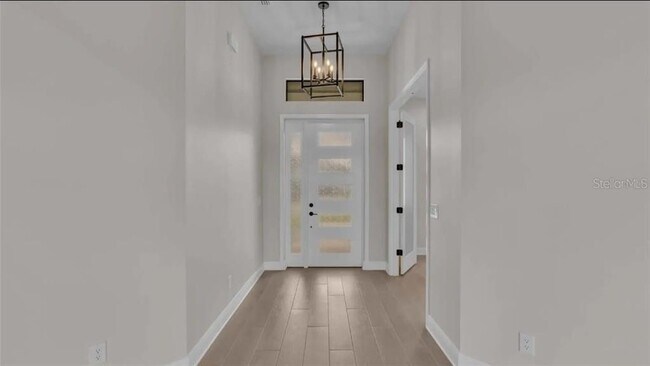 Building Photo - 6980 Bentridge Dr