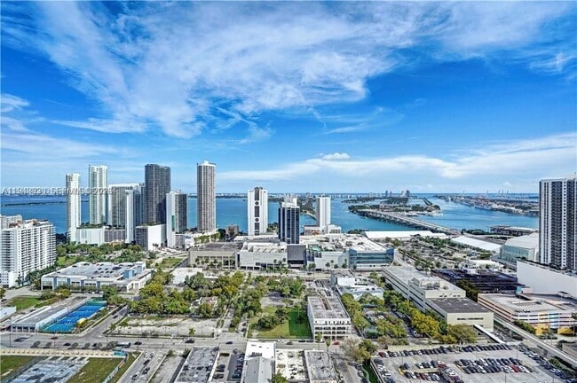 Building Photo - 1600 NE 1st Ave