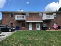 Building Photo - 1527 Meadow Spring Dr