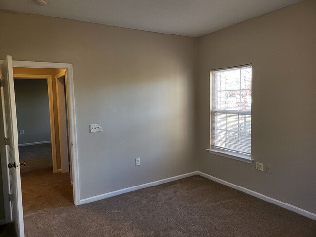 Building Photo - TARLETON OAKS