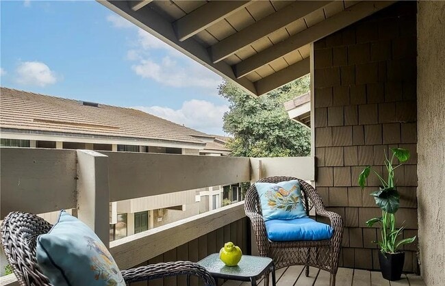 Building Photo - 262 Streamwood