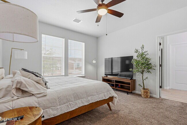 Building Photo - 6556 Ta Suil Pl