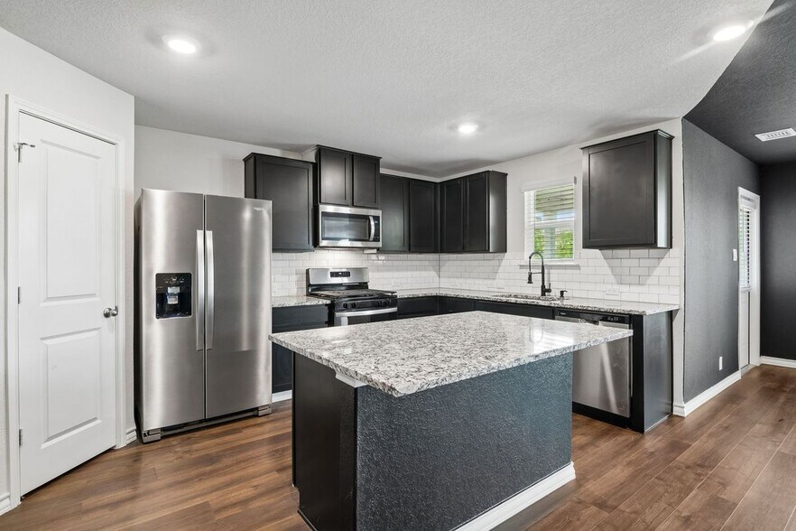 Building Photo - 177 Sage Sparrow