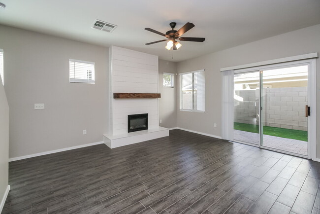Building Photo - 4178 E Orchid Ln