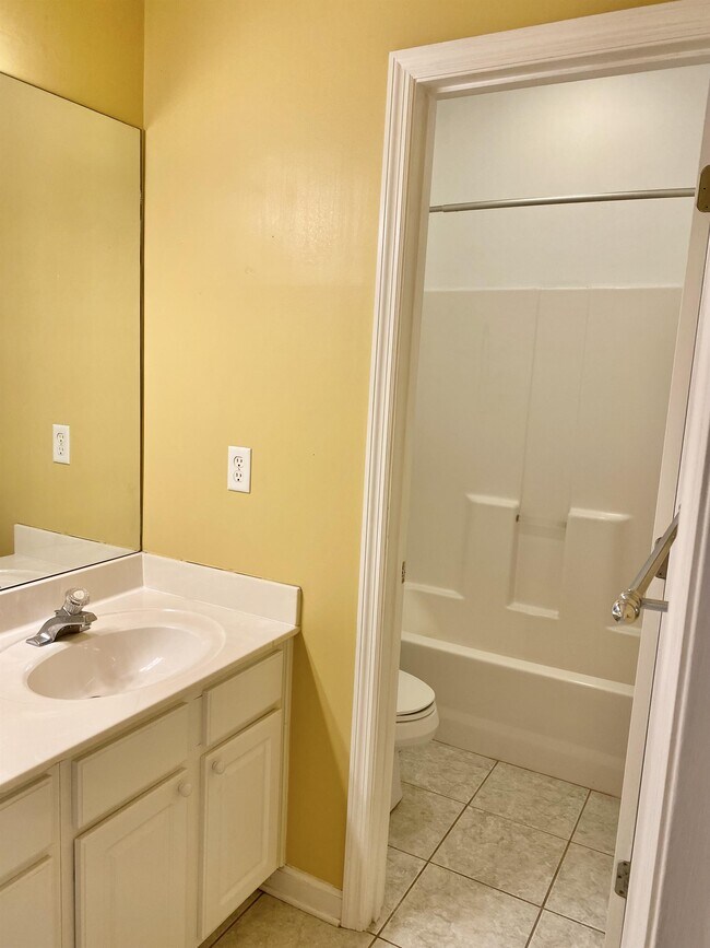 Building Photo - 42 Westminster Pl