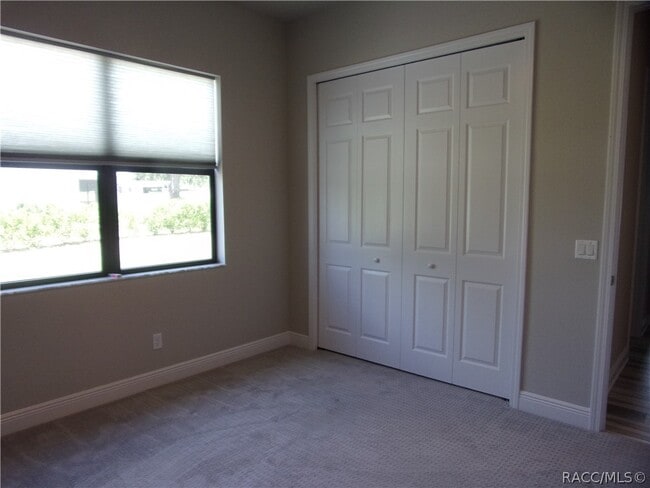 Building Photo - 248 E Cumberland Ct