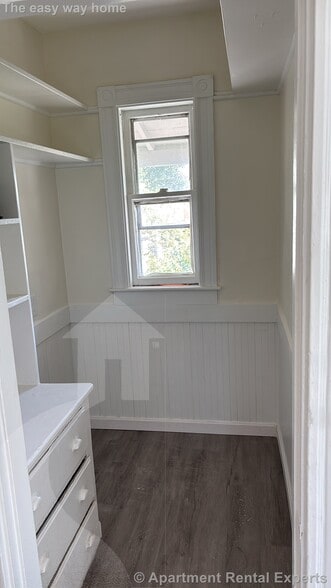 Building Photo - 75 Conwell Ave