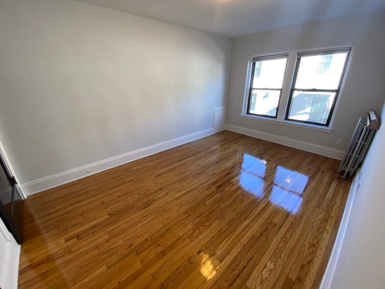 Building Photo - 119 Highland Ave