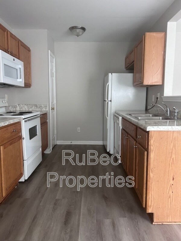 Building Photo - 5380 Esther Ln