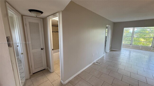 Building Photo - 8500 Sunrise Lakes Blvd