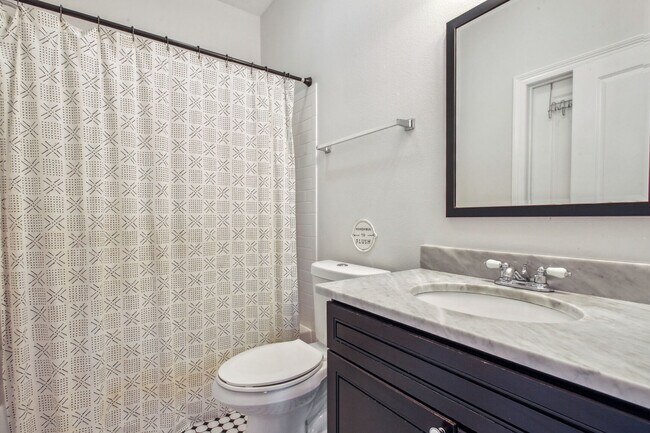 Jack & Jill bathroom - 500 S Genois St