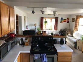 Building Photo - 1101 Rogers St