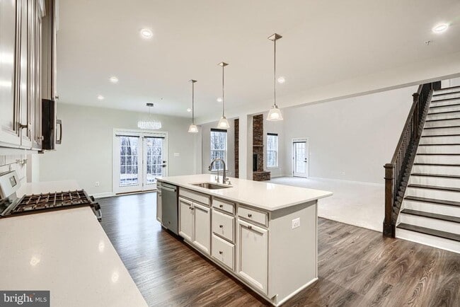 Building Photo - 13605 Otono Dr