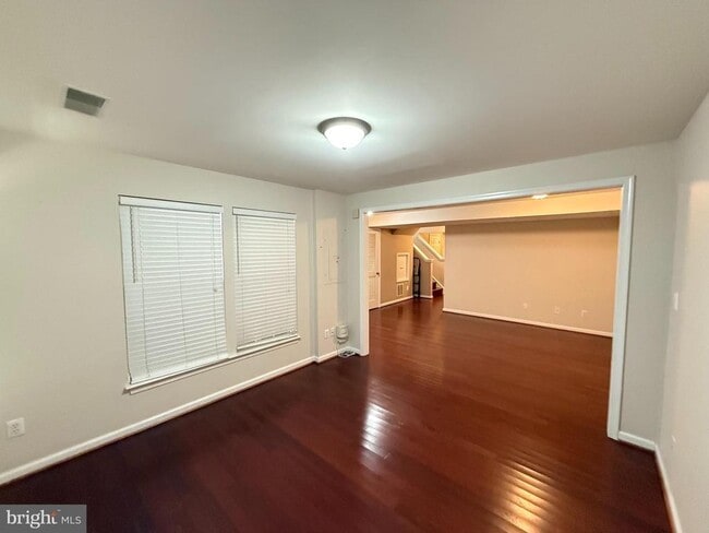Building Photo - 2539 Banshire Dr