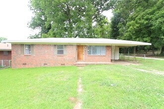 Building Photo - Best House for the Money!!  Better Hurry To See This One!!