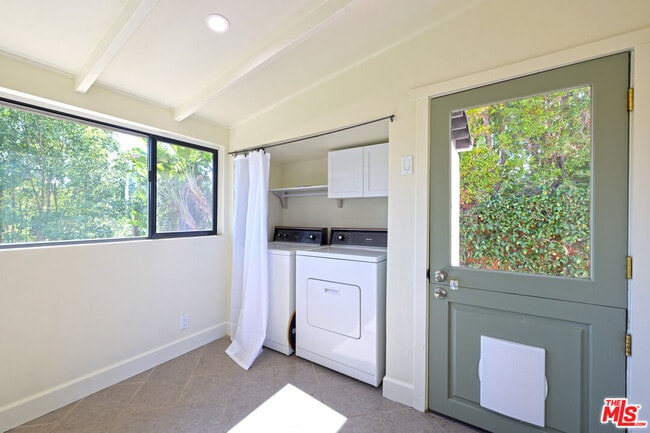 Building Photo - 11764 Laurelcrest Dr