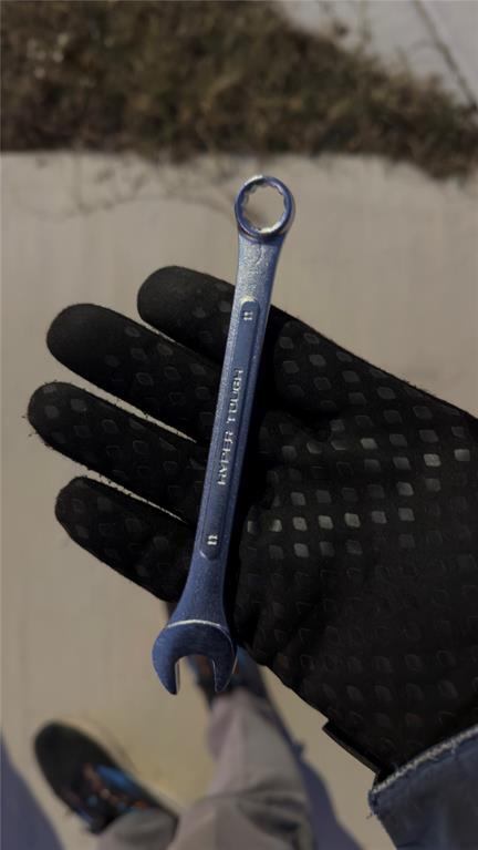 Building Photo - 2512 Hackamore Dr