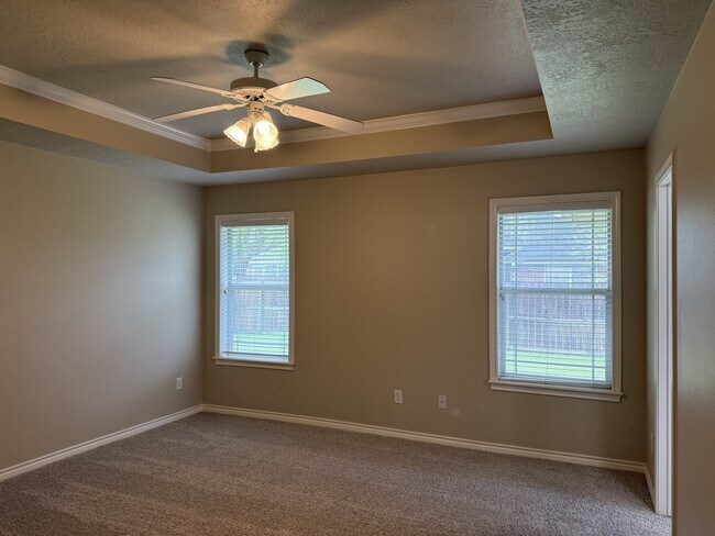 Building Photo - 223 Karten Ln