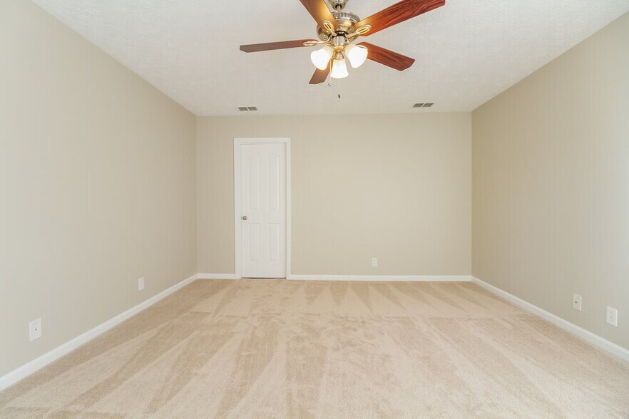 Building Photo - 7835 Rainey Dr