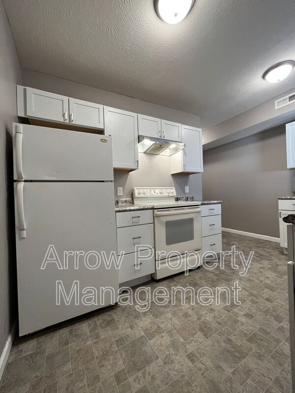 Building Photo - 1309 S 10th St